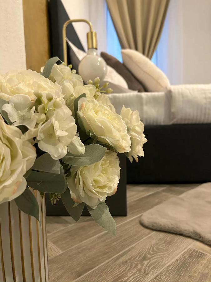 Luxury Mansion Apartment Bucharest Luaran gambar