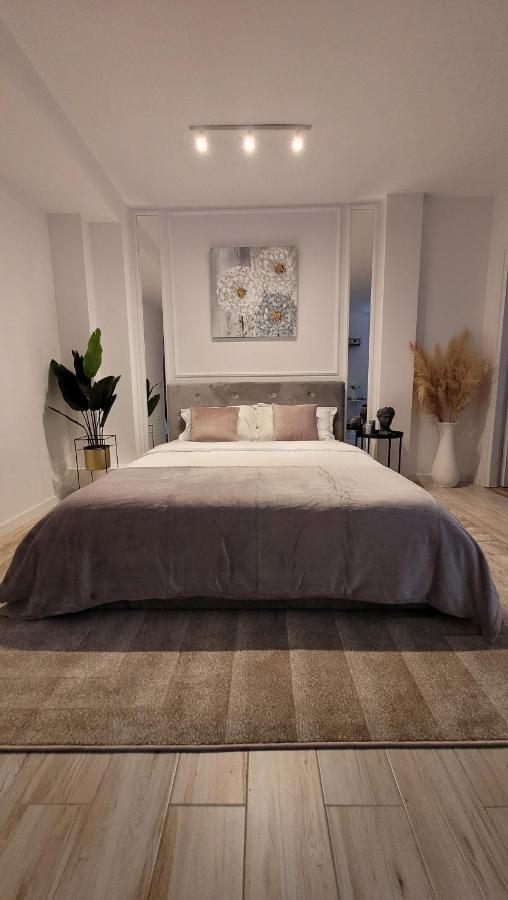 Luxury Mansion Apartment Bucharest Luaran gambar