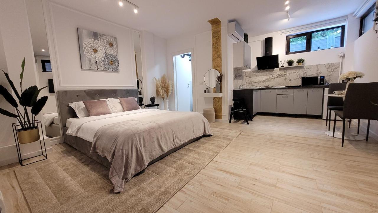Luxury Mansion Apartment Bucharest Luaran gambar
