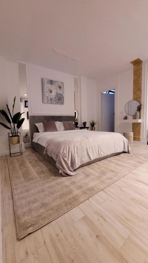 Luxury Mansion Apartment Bucharest Luaran gambar
