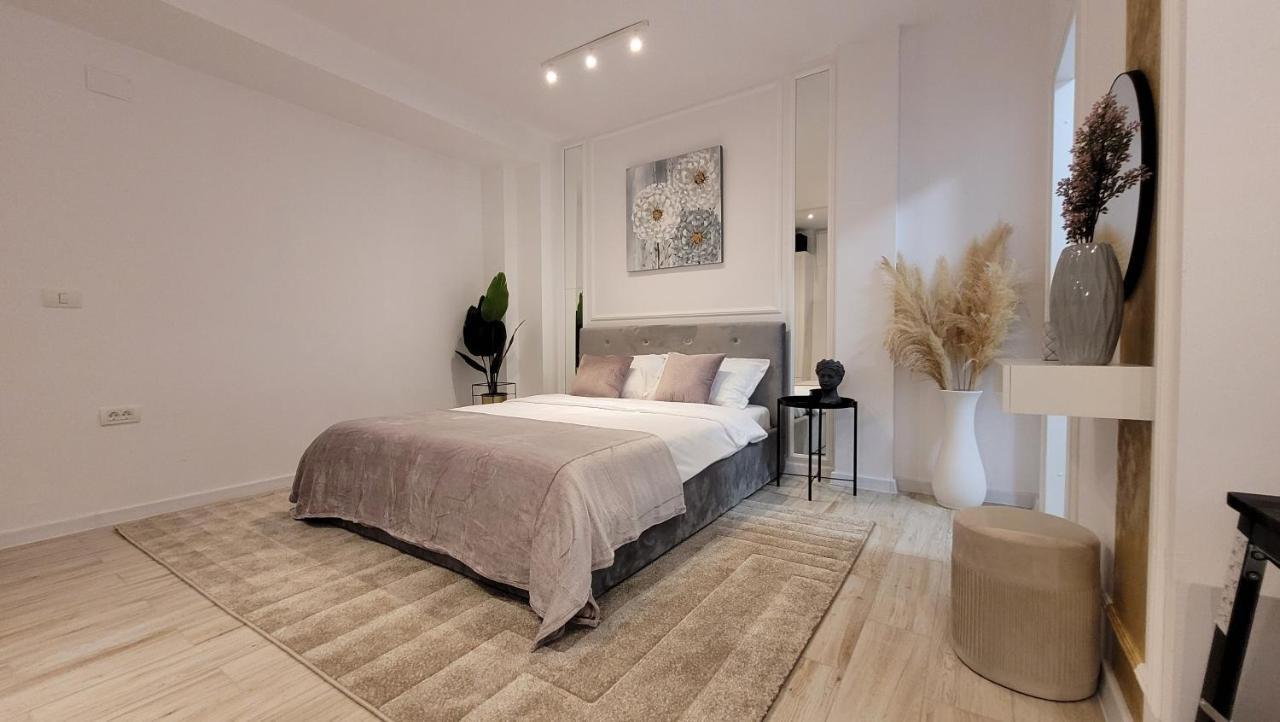 Luxury Mansion Apartment Bucharest Luaran gambar
